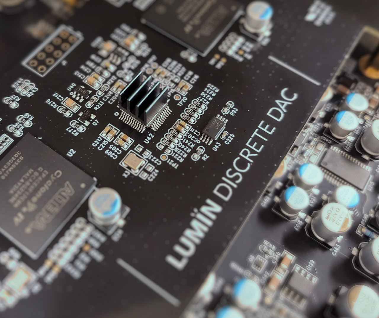 DAC close=up
